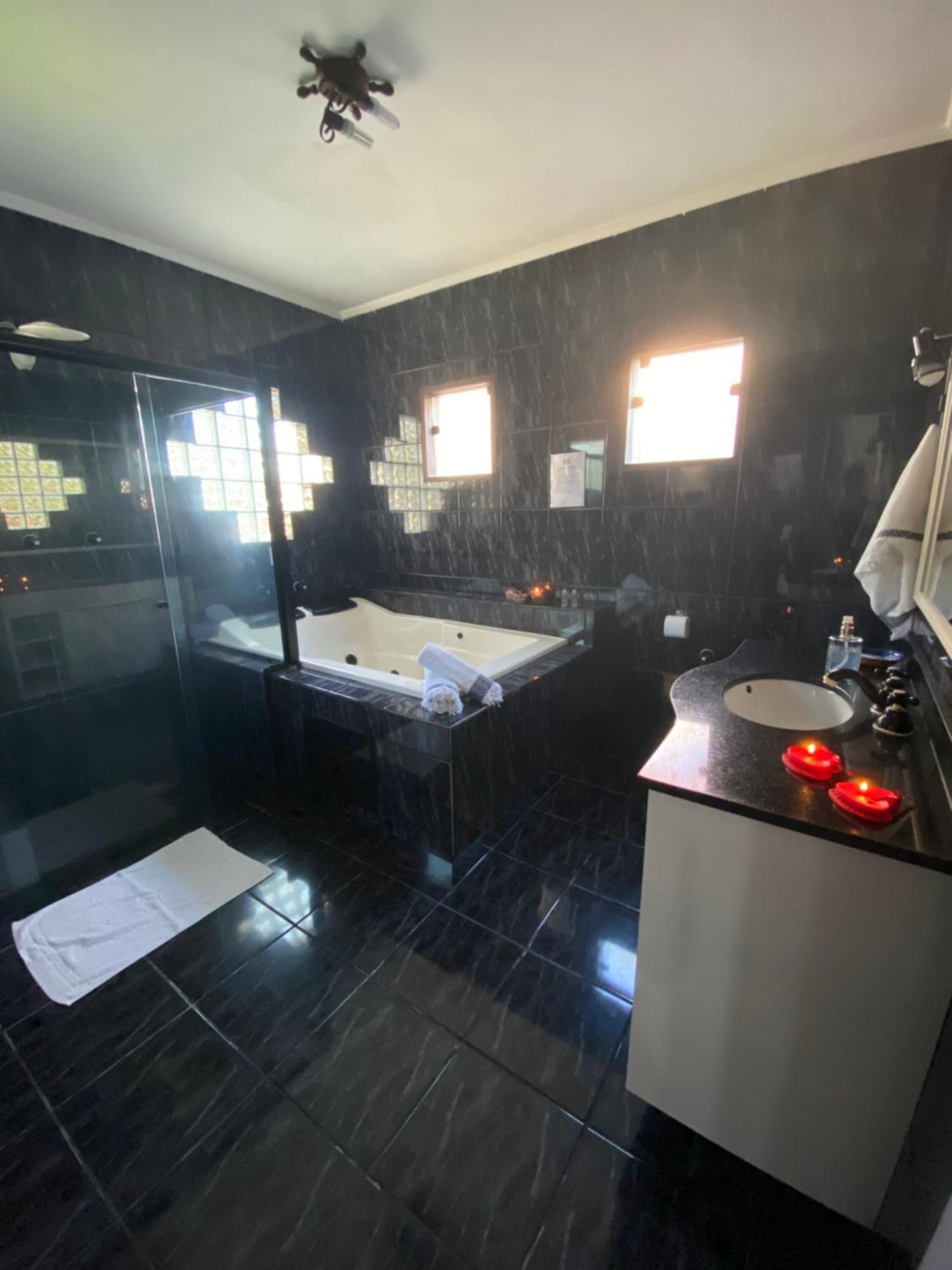 Bahan Suites Privativas - Ideal Para Casais Ubatuba Εξωτερικό φωτογραφία